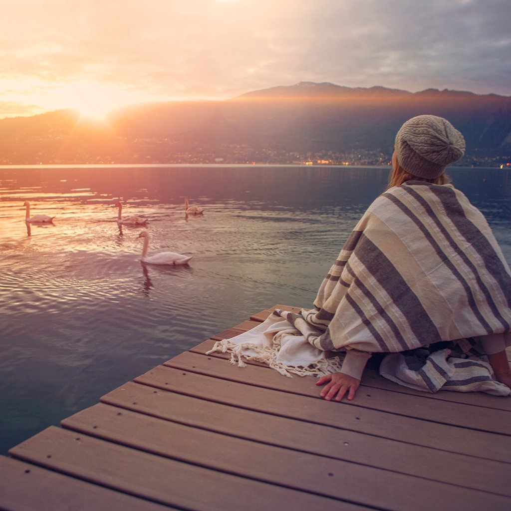 Lens Flares & Light Leaks Overlays – Photoshop & More